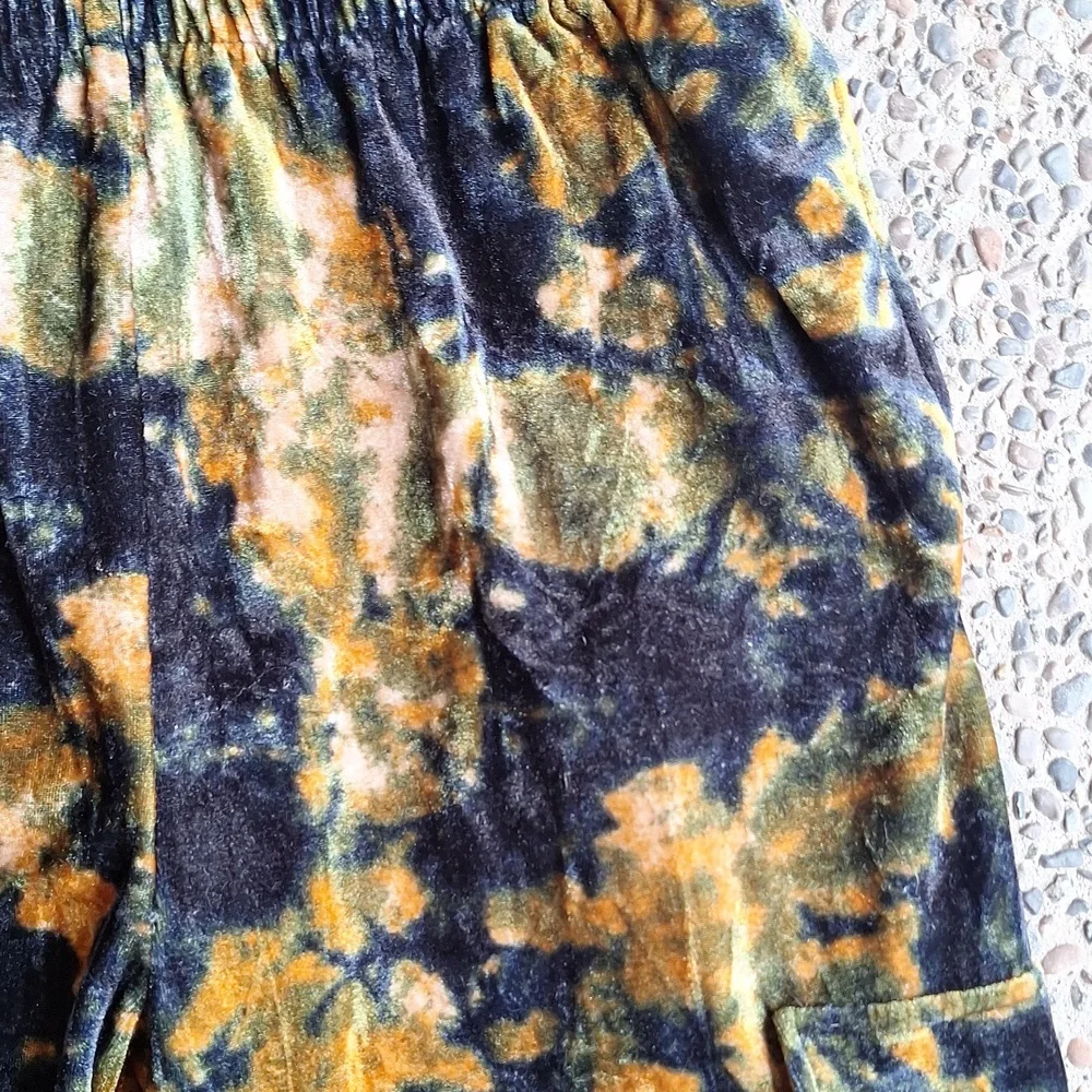 Urban Outfitters Penelope Velvet Joggers Black Green Orange Gold XS Cozy Chic - Picture 5 of 12